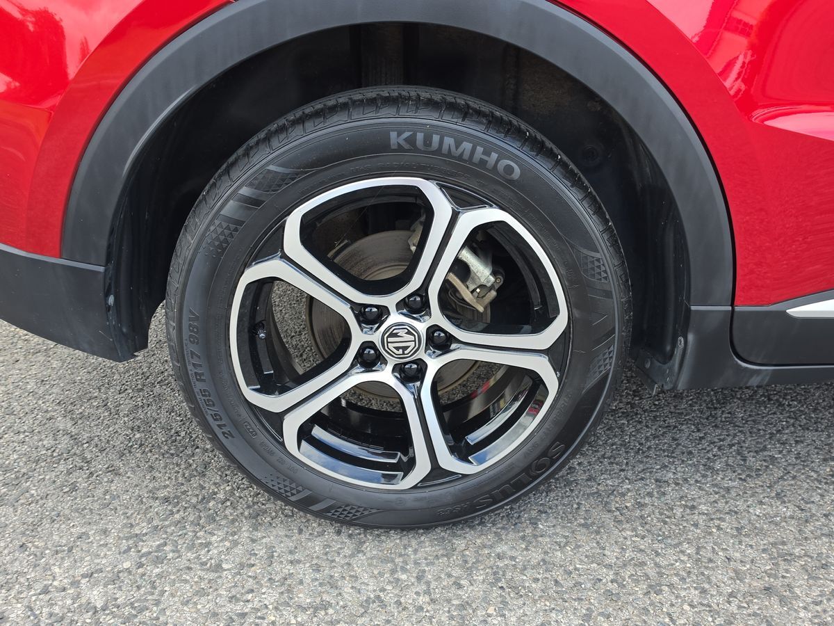 More views of MG ZS