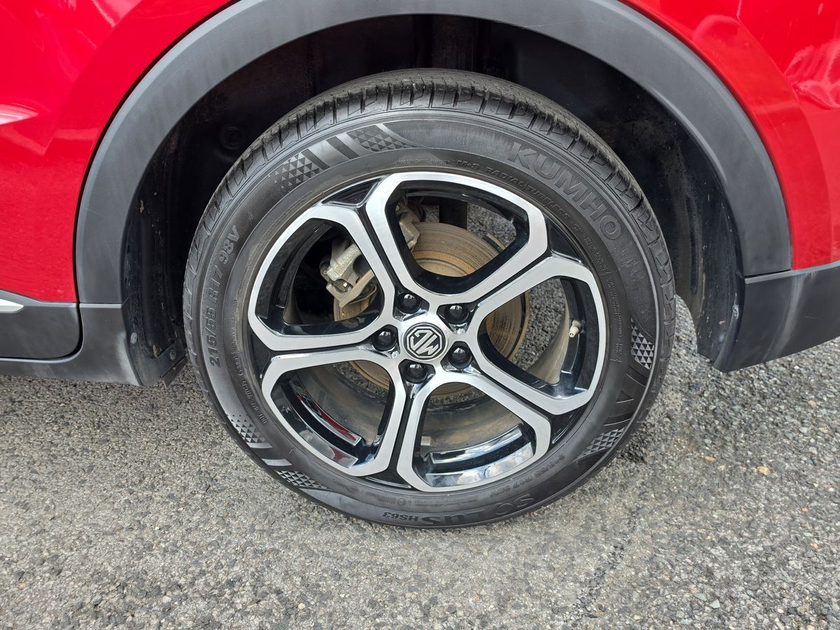 More views of MG ZS