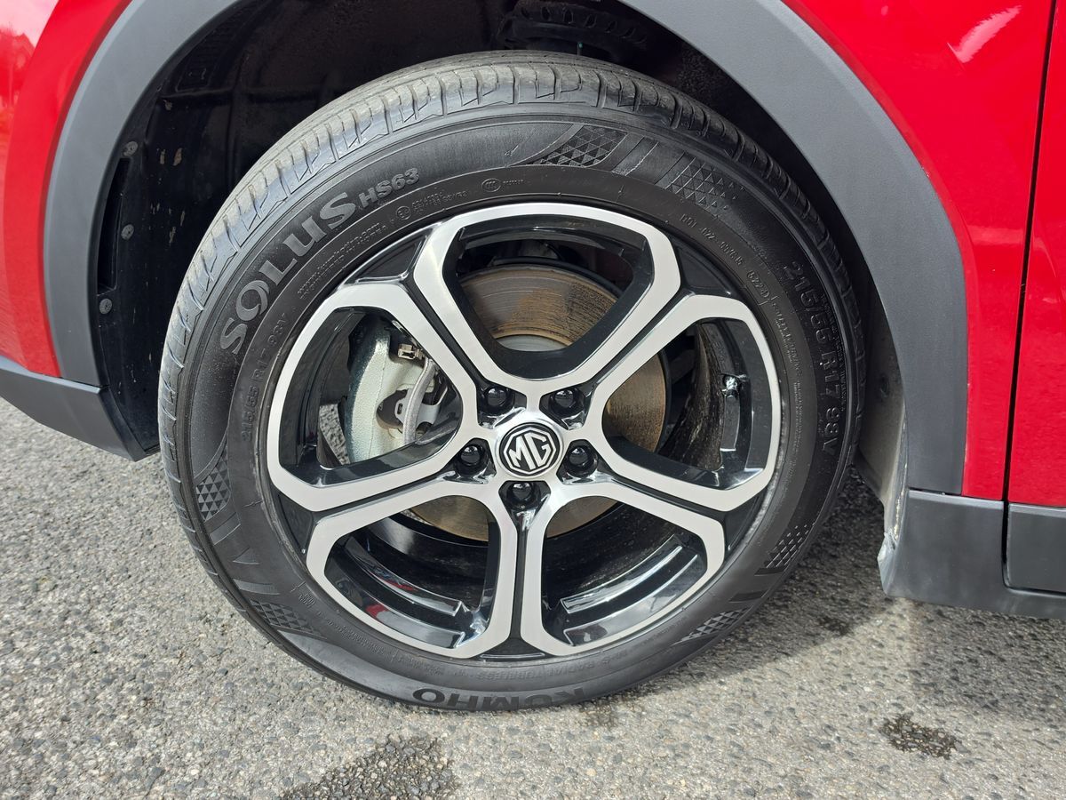 More views of MG ZS