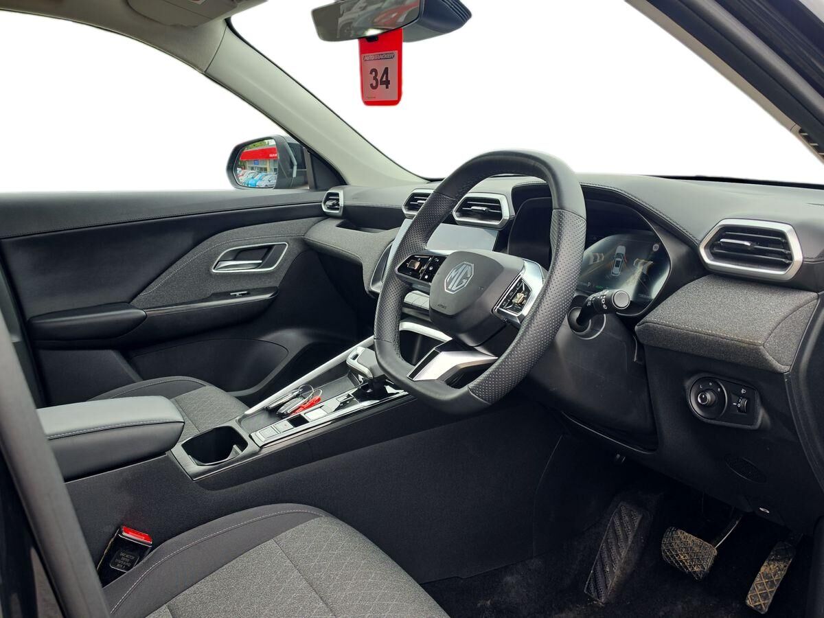 More views of MG ZS