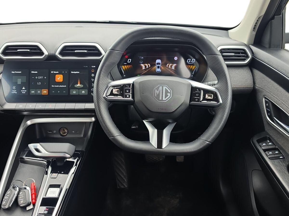 More views of MG ZS