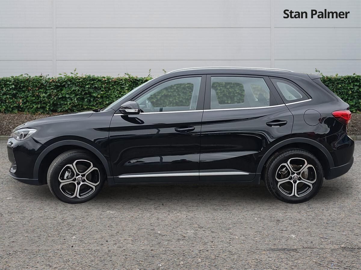 More views of MG ZS