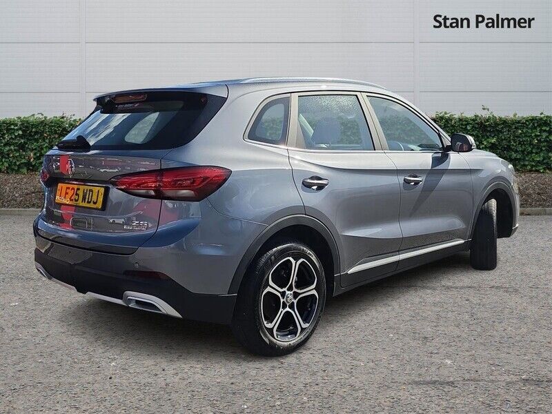 More views of MG ZS