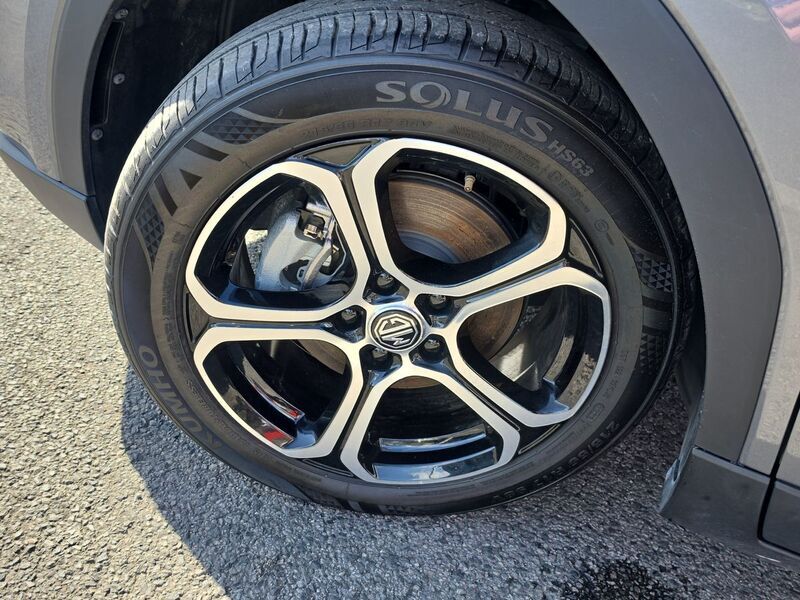 More views of MG ZS