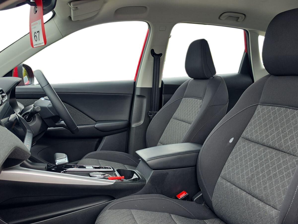 More views of MG ZS