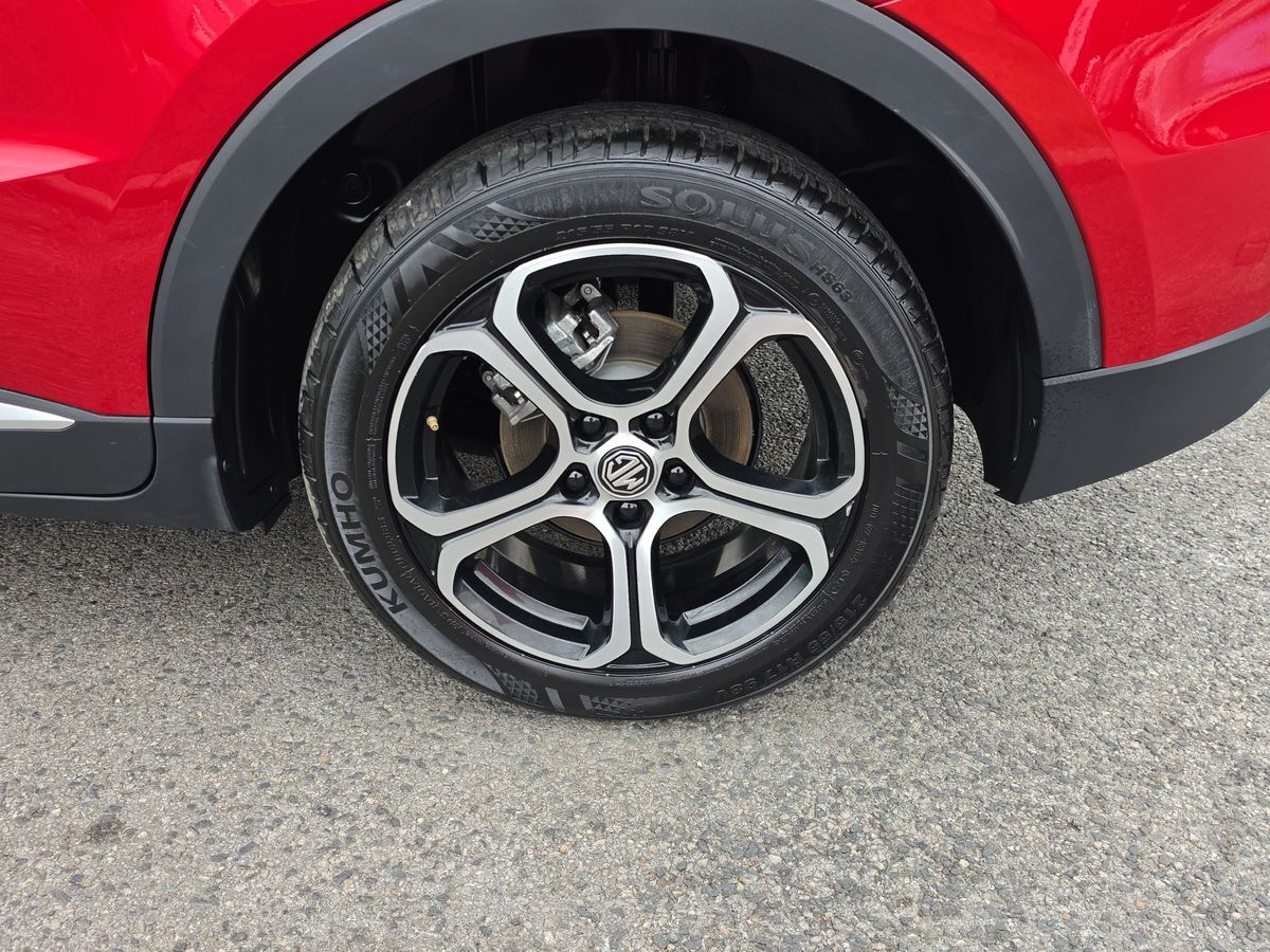 More views of MG ZS