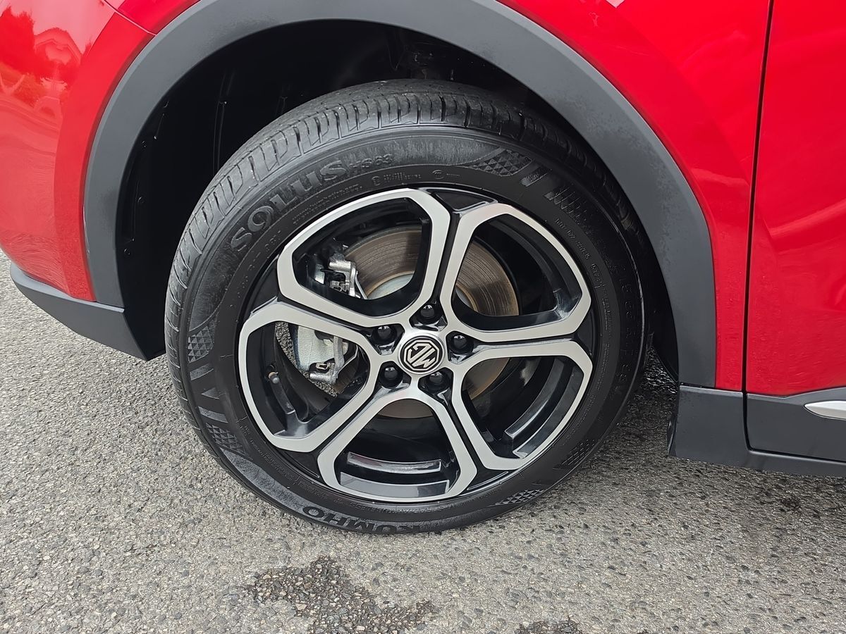 More views of MG ZS