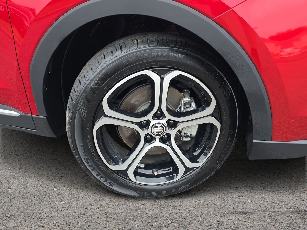 More views of MG ZS