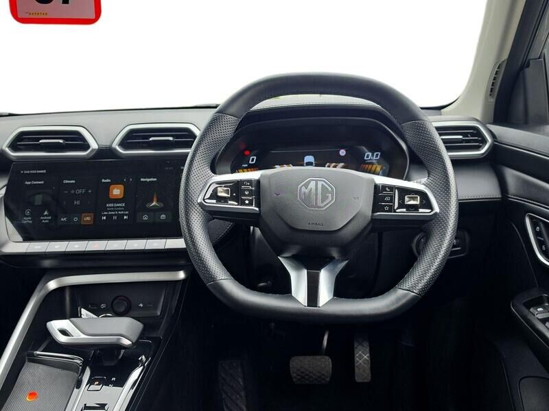 More views of MG ZS