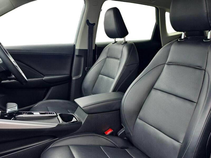 More views of MG ZS