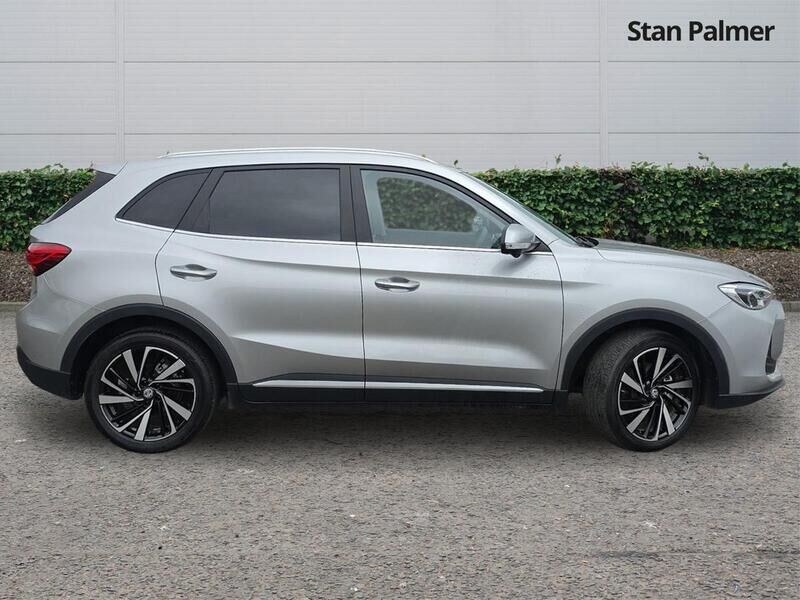 More views of MG ZS