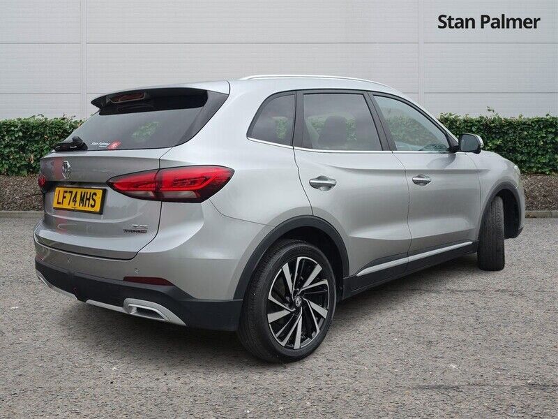 More views of MG ZS