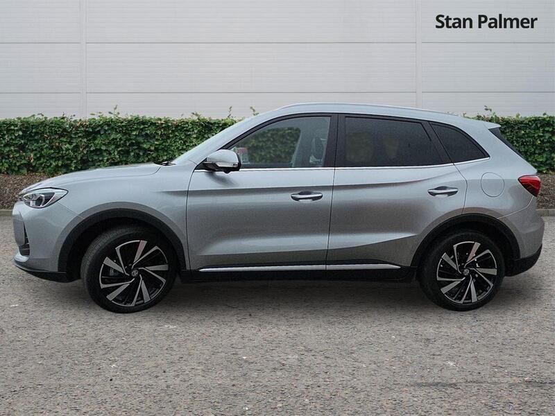 More views of MG ZS