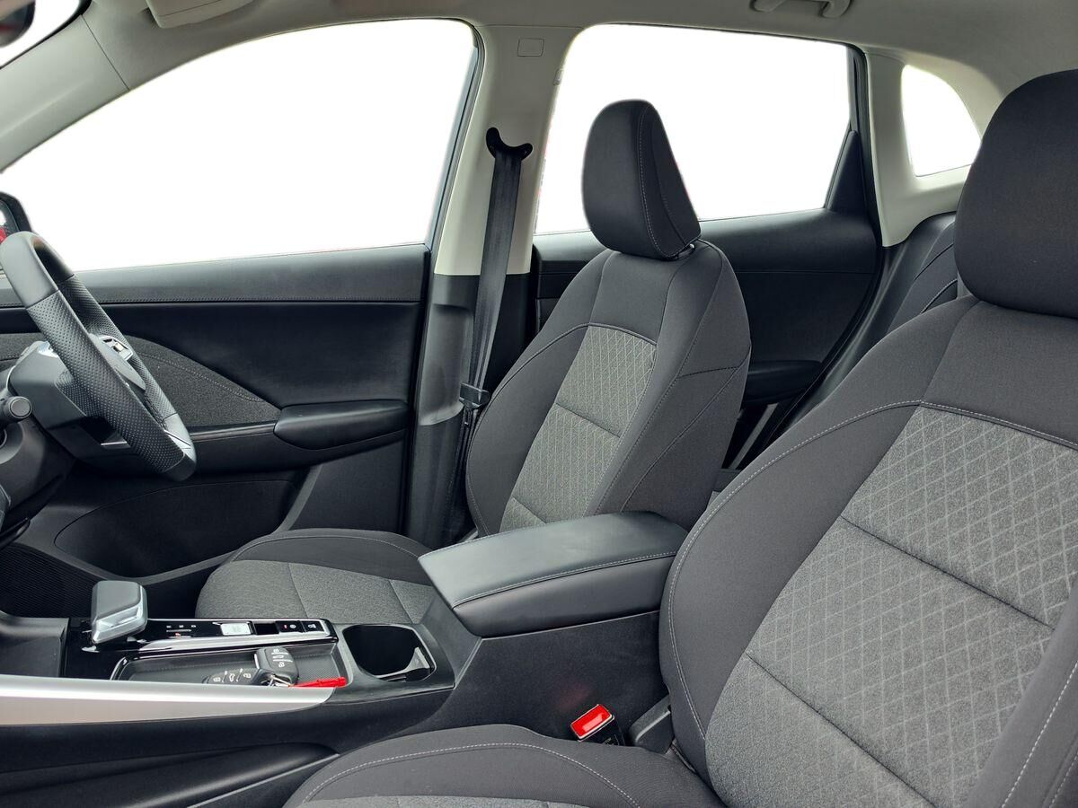 More views of MG ZS