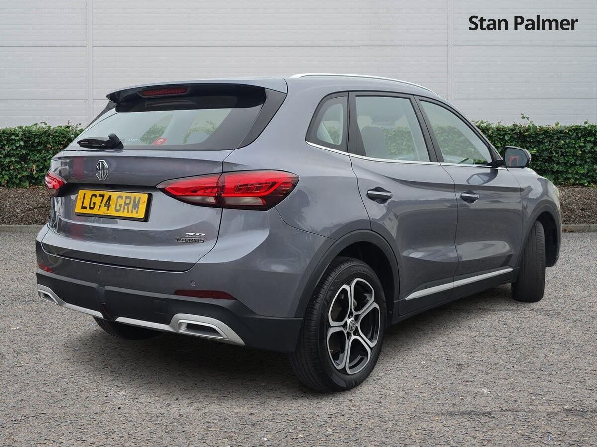 More views of MG ZS