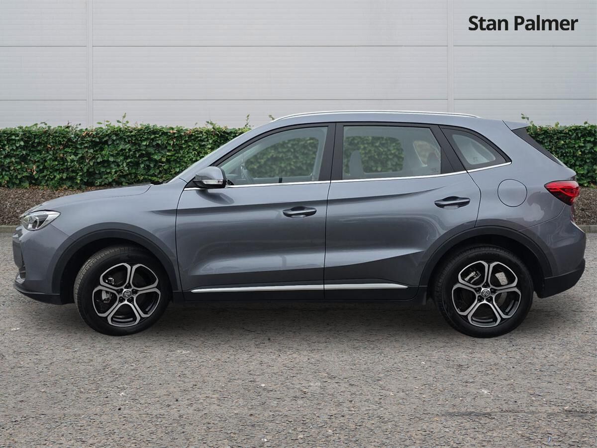 More views of MG ZS