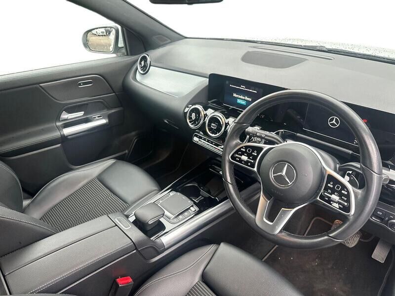 More views of Mercedes-Benz GLA