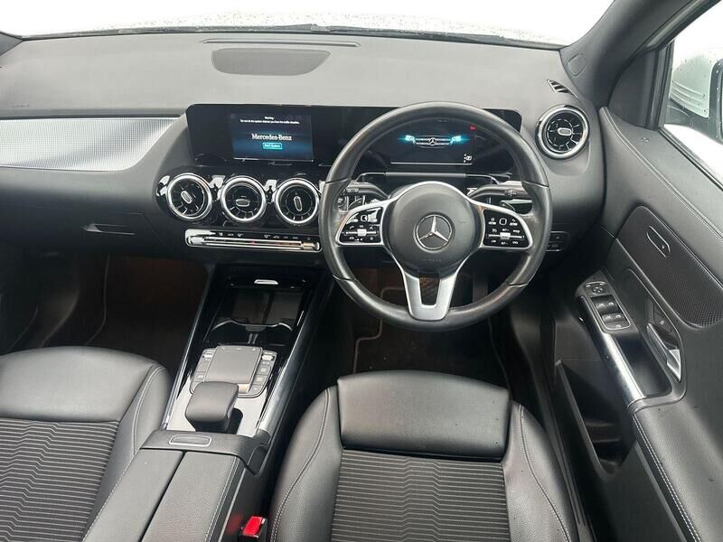 More views of Mercedes-Benz GLA