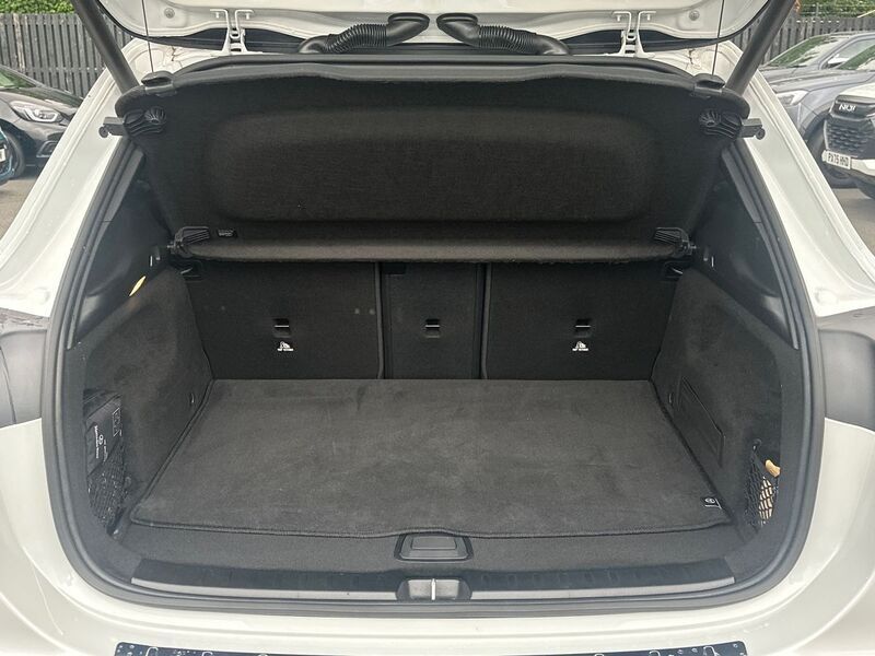 More views of Mercedes-Benz GLA