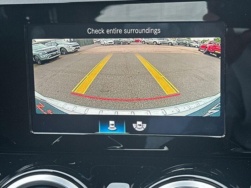More views of Mercedes-Benz GLA