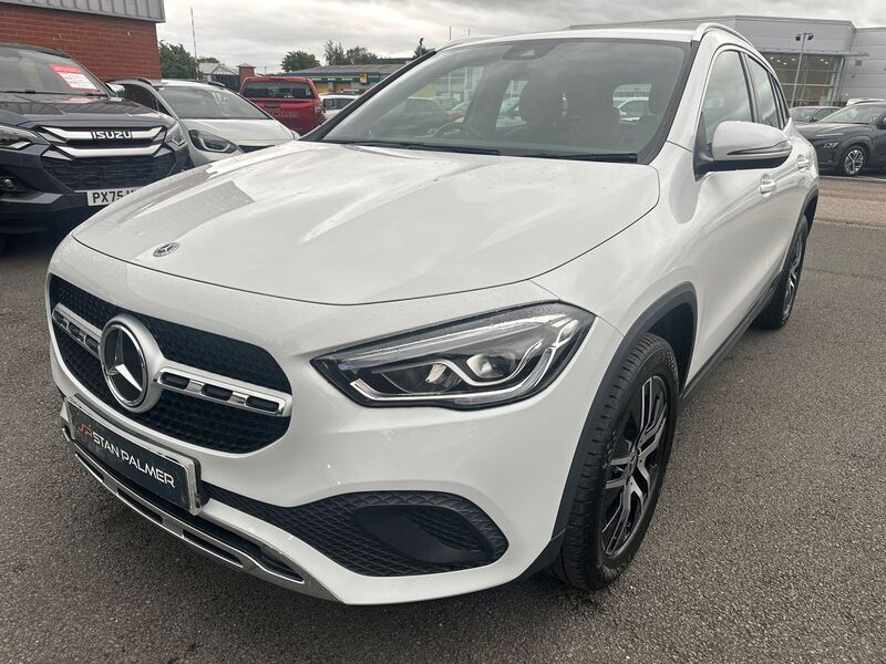 More views of Mercedes-Benz GLA