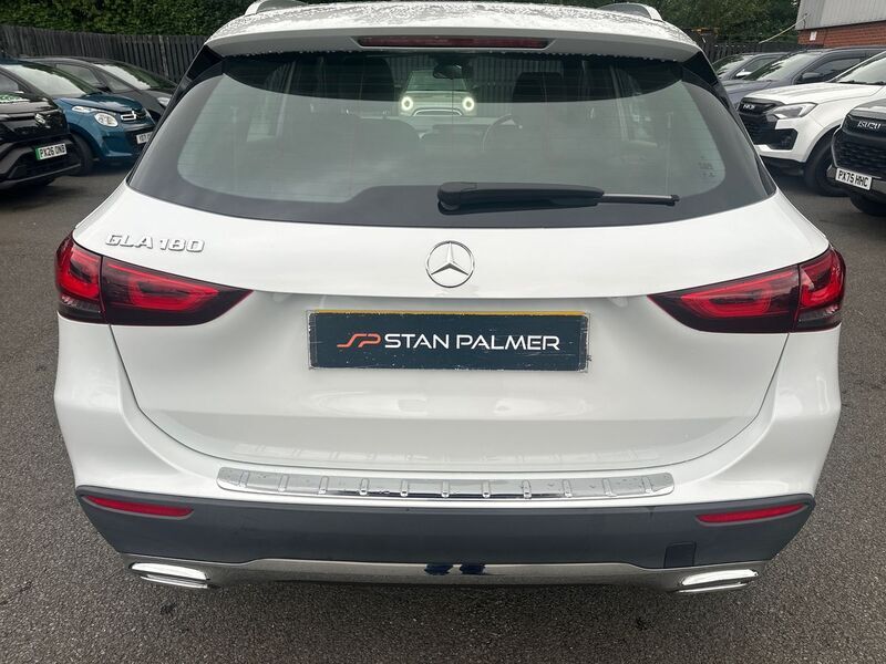 More views of Mercedes-Benz GLA