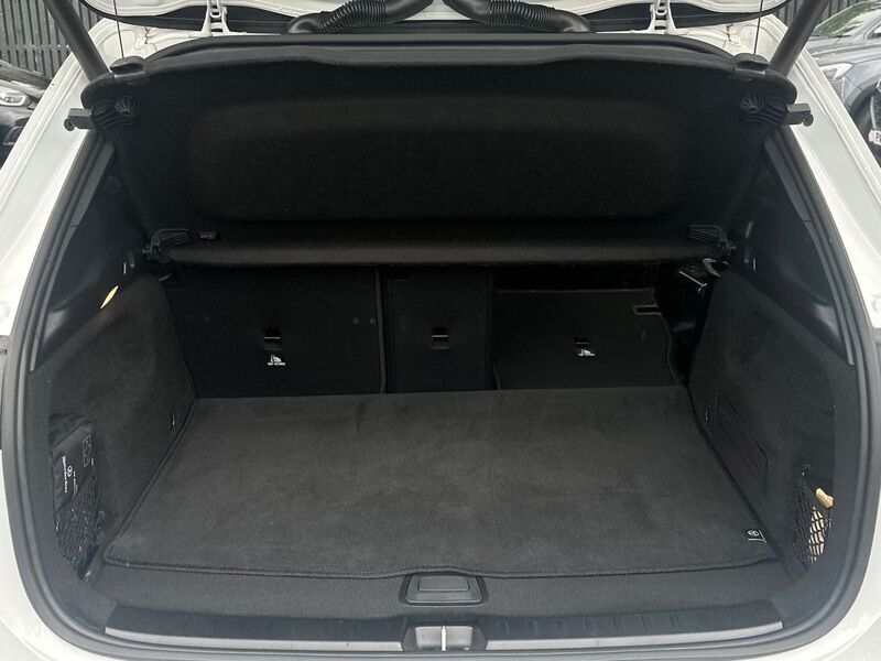 More views of Mercedes-Benz GLA