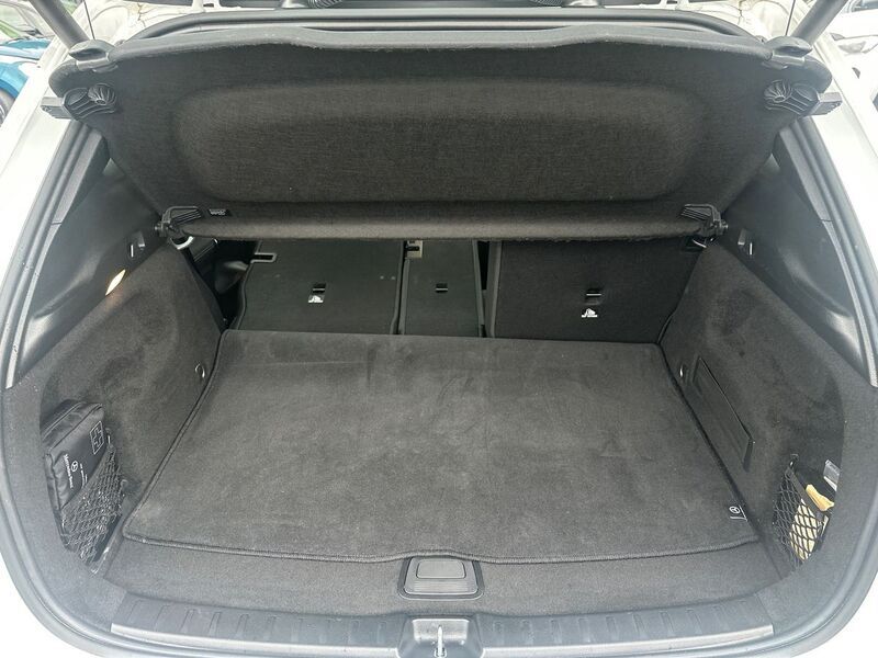 More views of Mercedes-Benz GLA