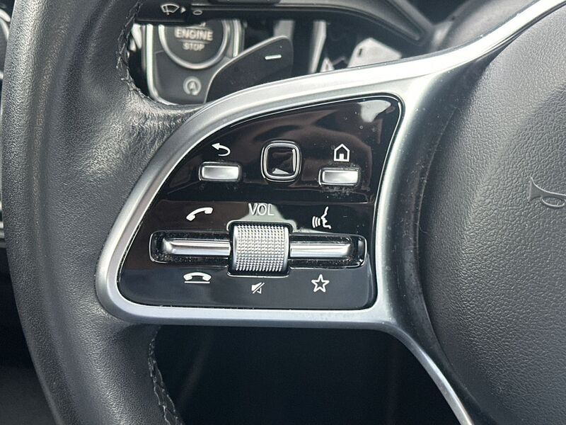 More views of Mercedes-Benz GLA