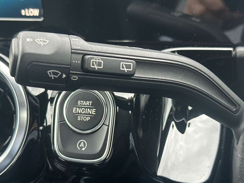 More views of Mercedes-Benz GLA