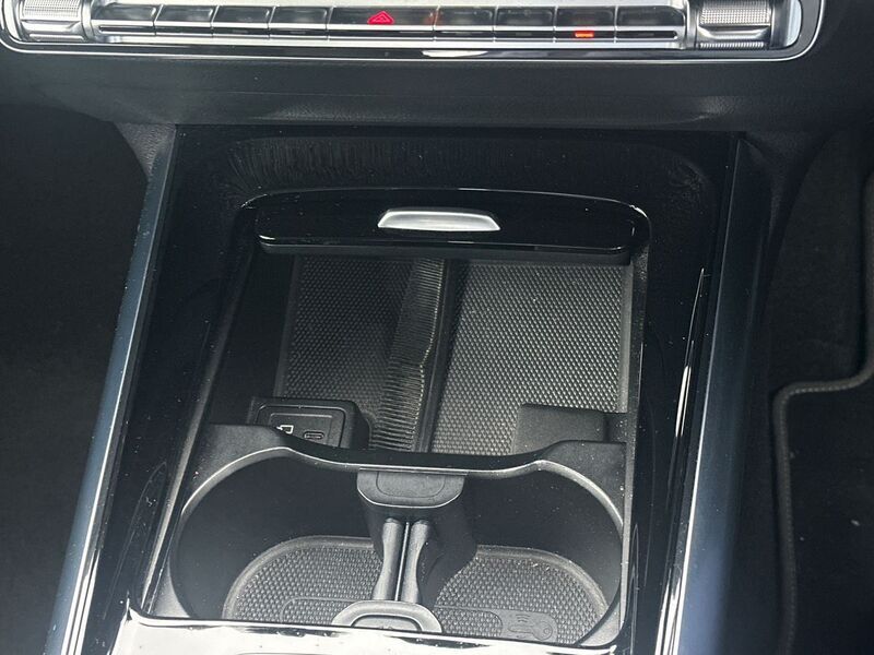 More views of Mercedes-Benz GLA