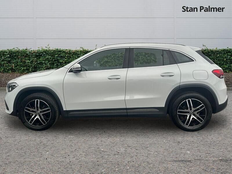 More views of Mercedes-Benz GLA