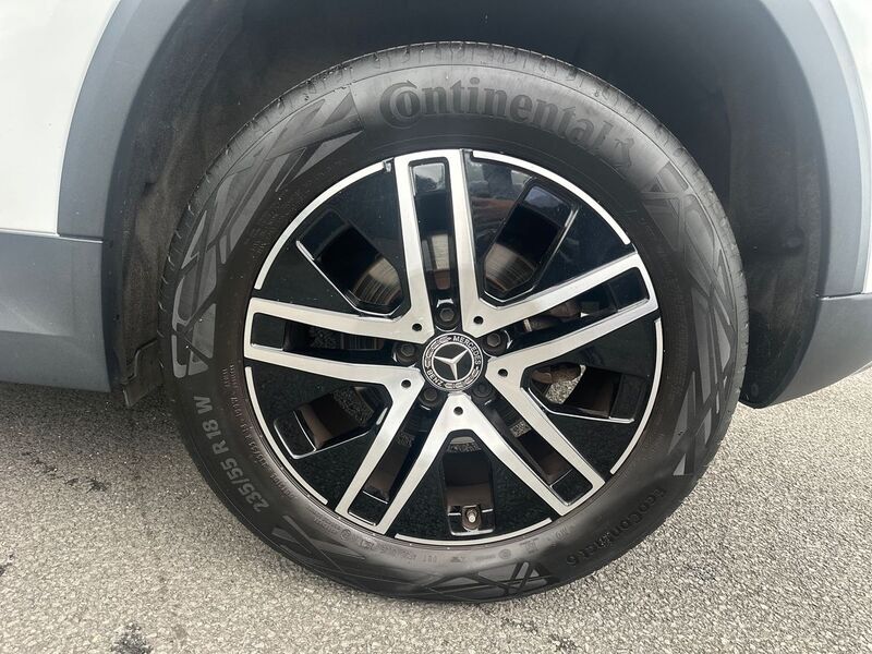 More views of Mercedes-Benz GLA