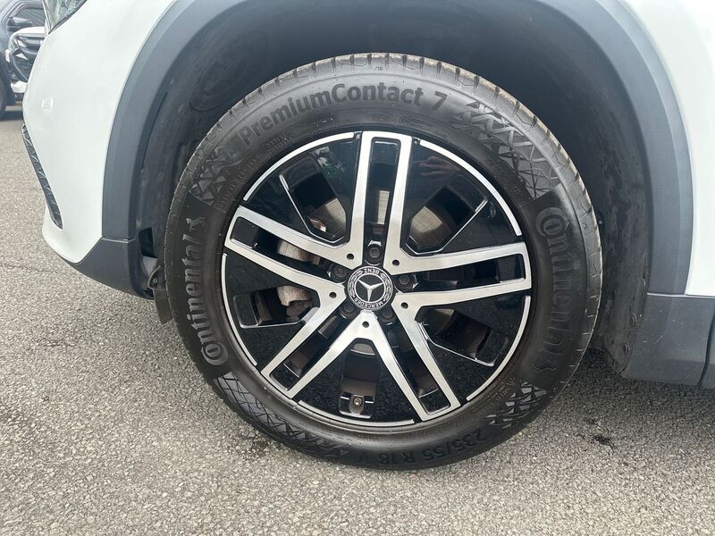 More views of Mercedes-Benz GLA
