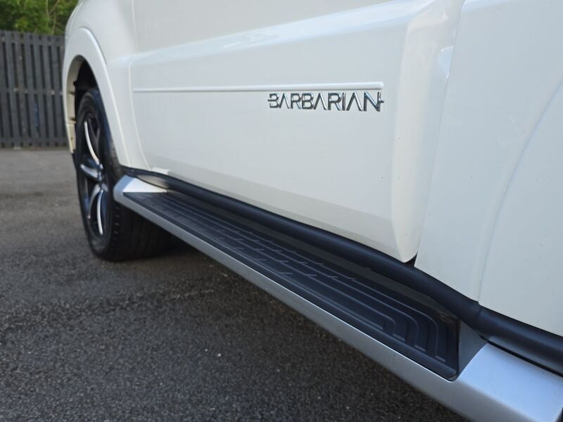 More views of Mitsubishi Shogun