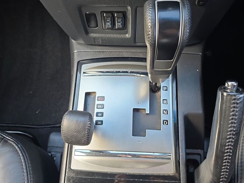 More views of Mitsubishi Shogun