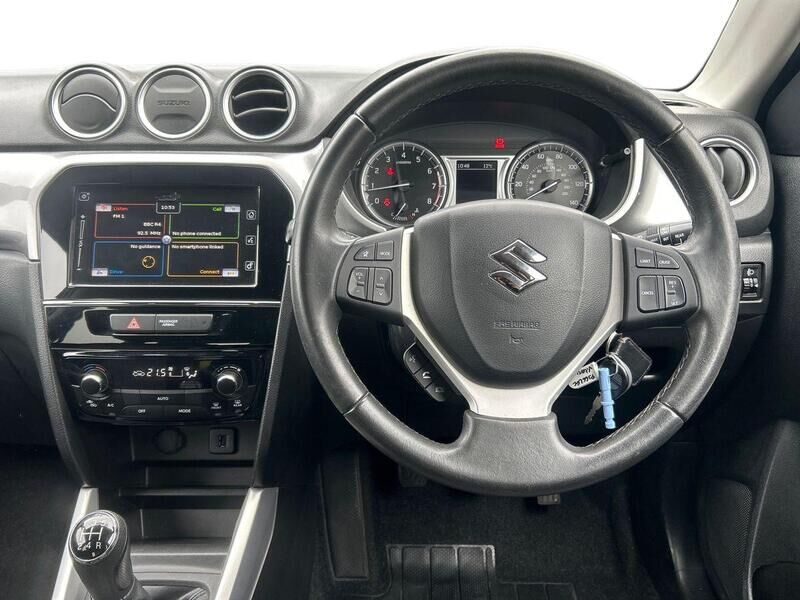 More views of Suzuki Vitara
