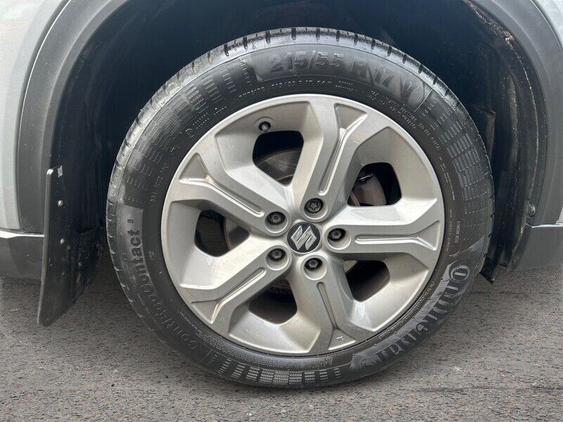 More views of Suzuki Vitara