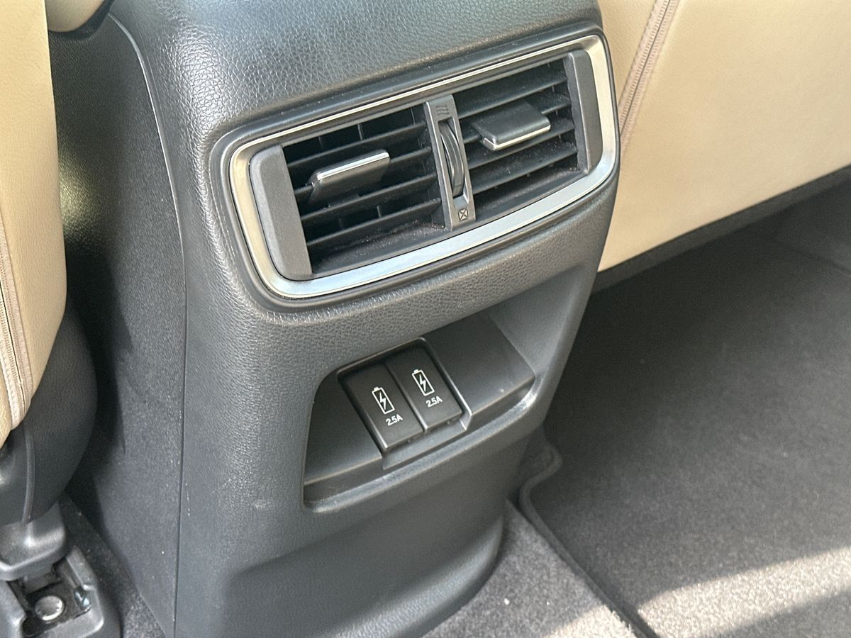 More views of Honda CR-V