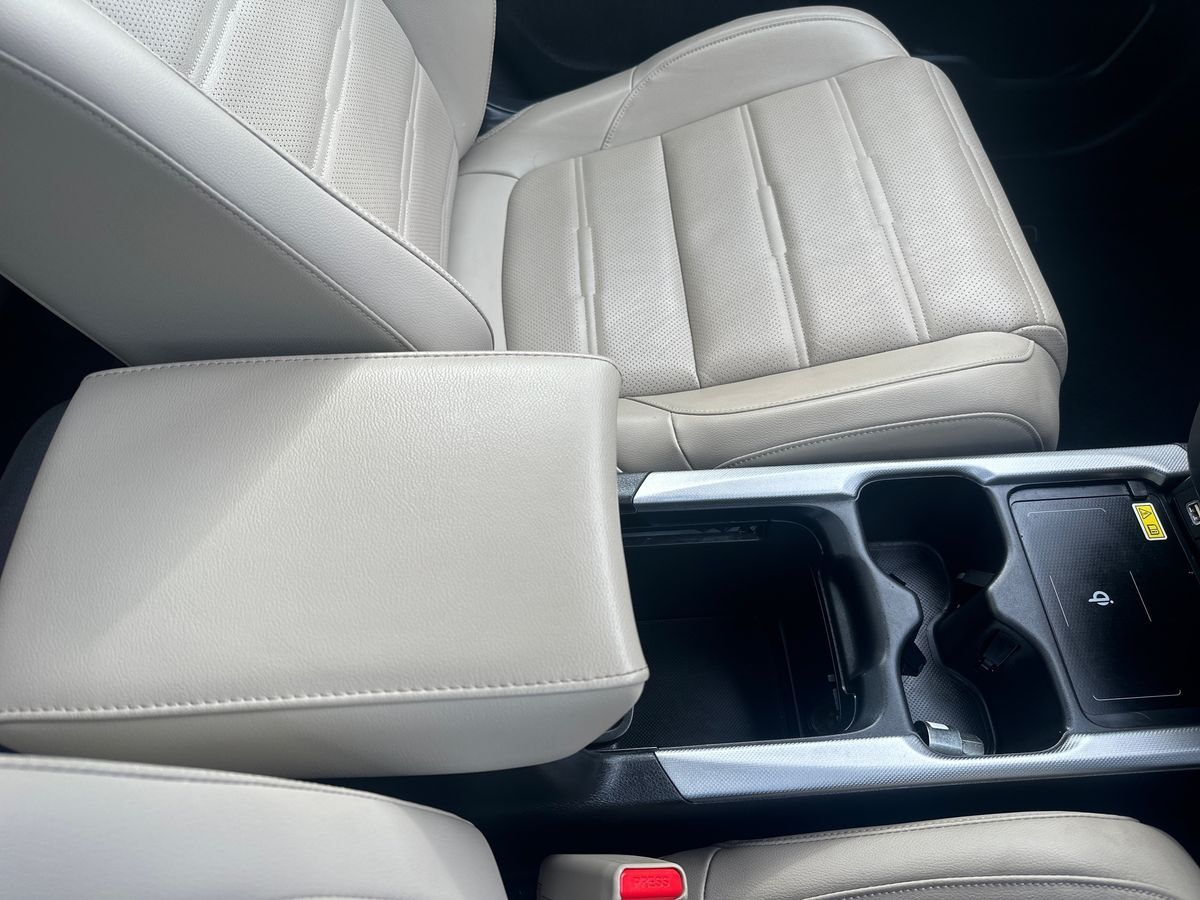 More views of Honda CR-V