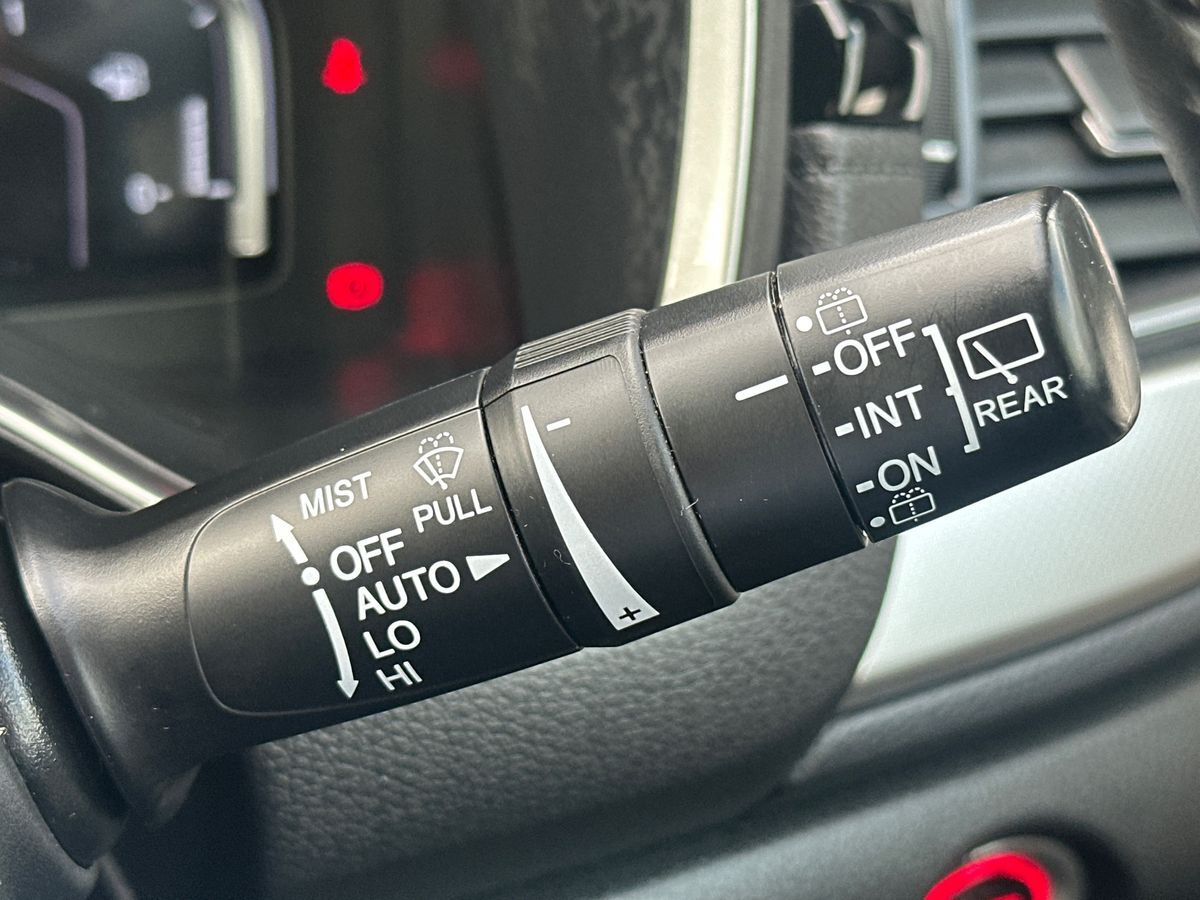 More views of Honda CR-V
