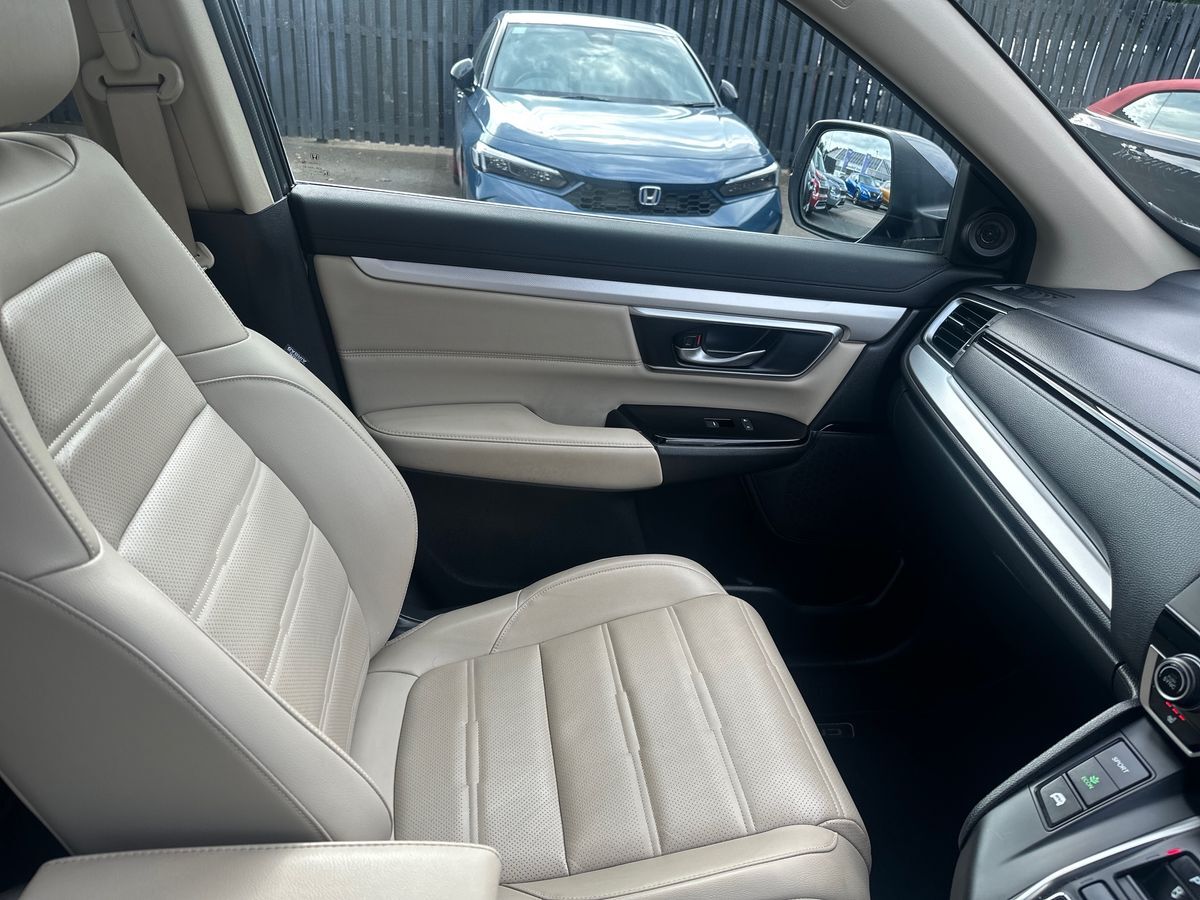 More views of Honda CR-V