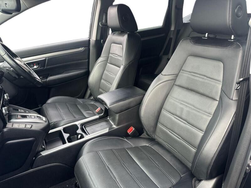 More views of Honda CR-V