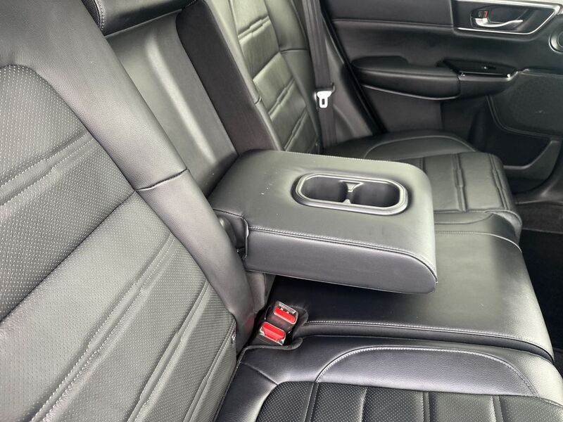 More views of Honda CR-V