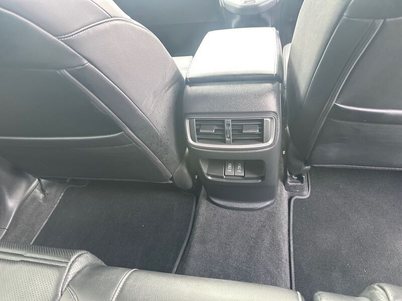 More views of Honda CR-V