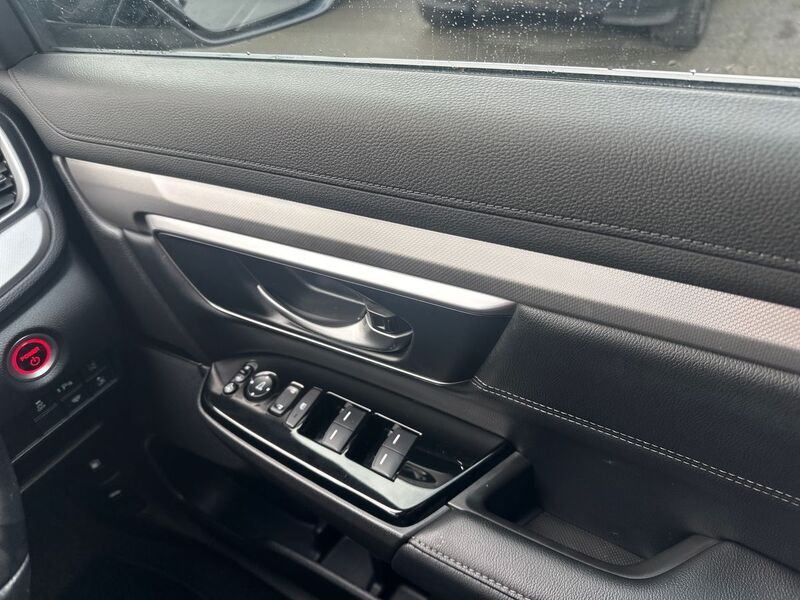 More views of Honda CR-V