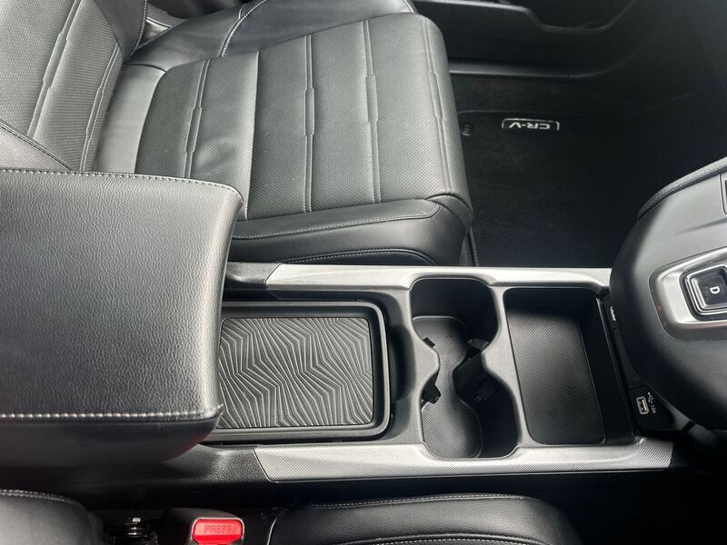 More views of Honda CR-V