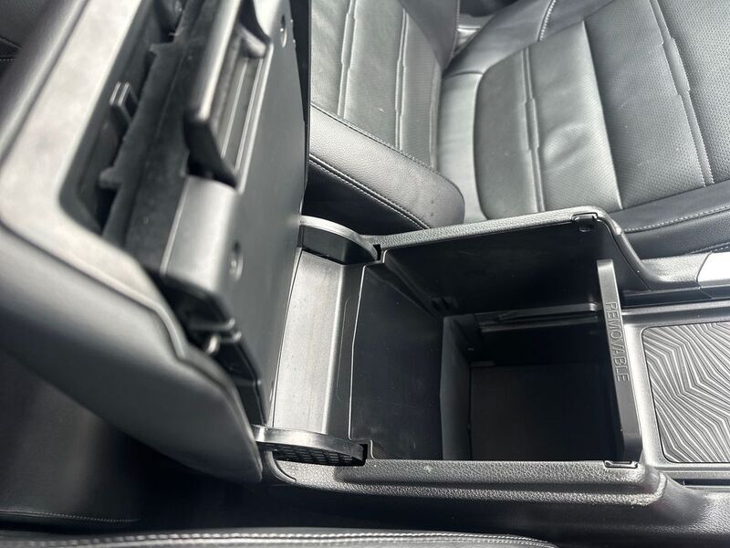 More views of Honda CR-V