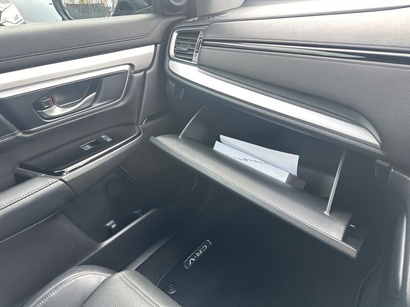 More views of Honda CR-V