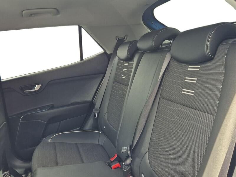 More views of Kia Stonic